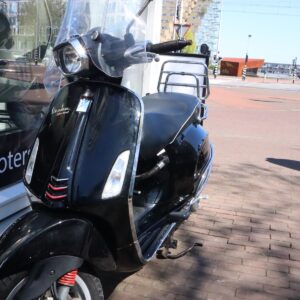 Vespa Sprint 50  zwart  2014  (F720ZV)