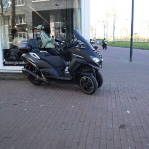 Peugeot Metropolis 2022 mat zwart 4625km Autorijbewijs (R440LN)