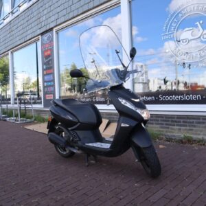 Peugeot Kisbee 50 45km mat zwart 2021 (FHN88S)