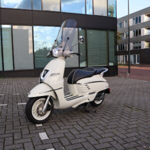 Peugeot Django 50  25/45km 3015km   Gereserveerd